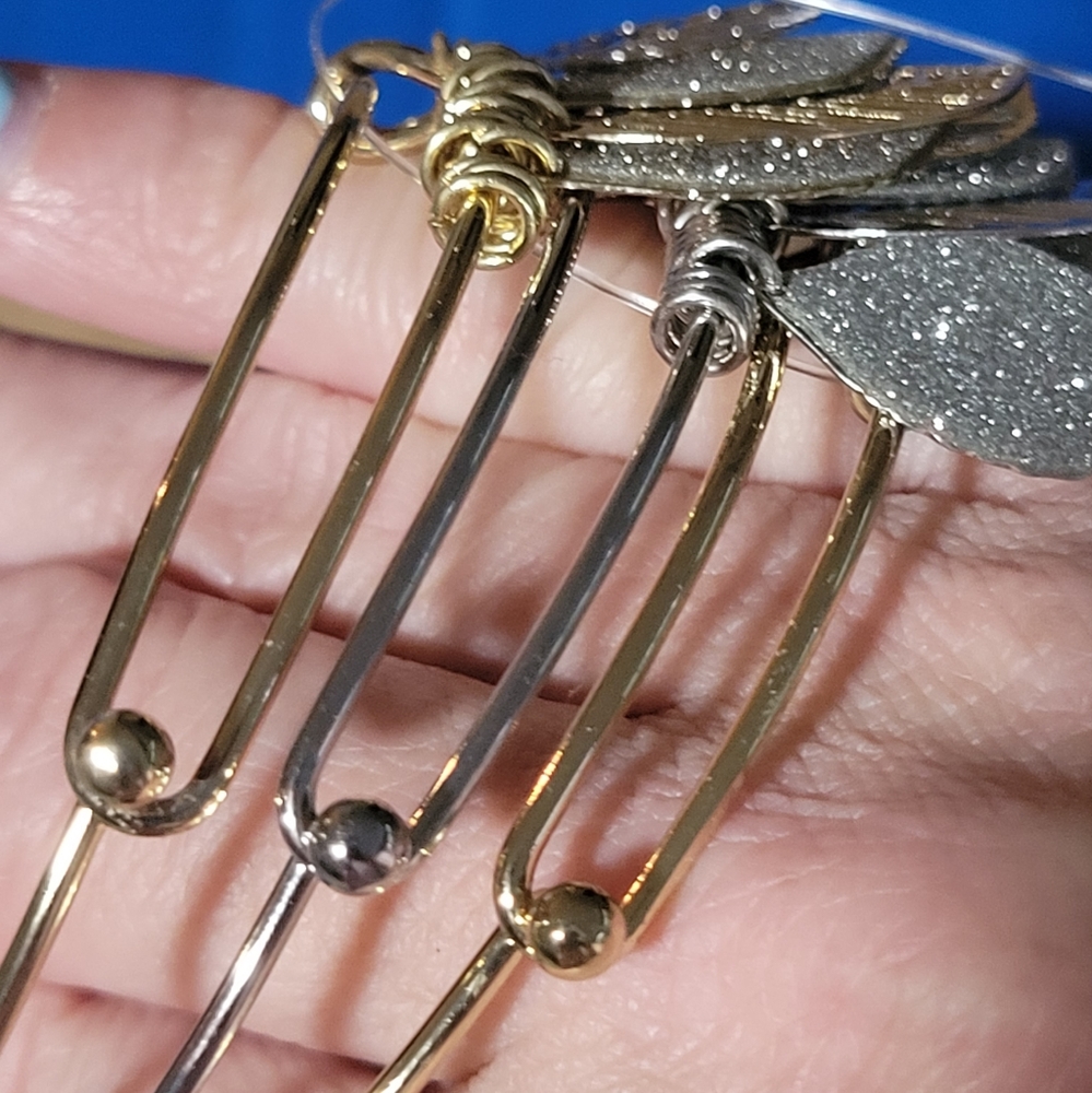 New Bundle Of Leaf Bangles And Matching Leaf Earr… - image 5